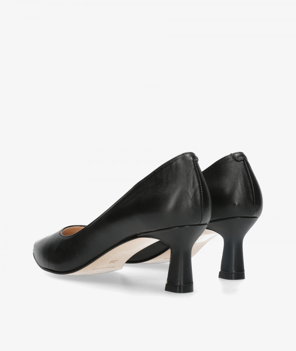 BLOOM Pump shoes DIGO in black