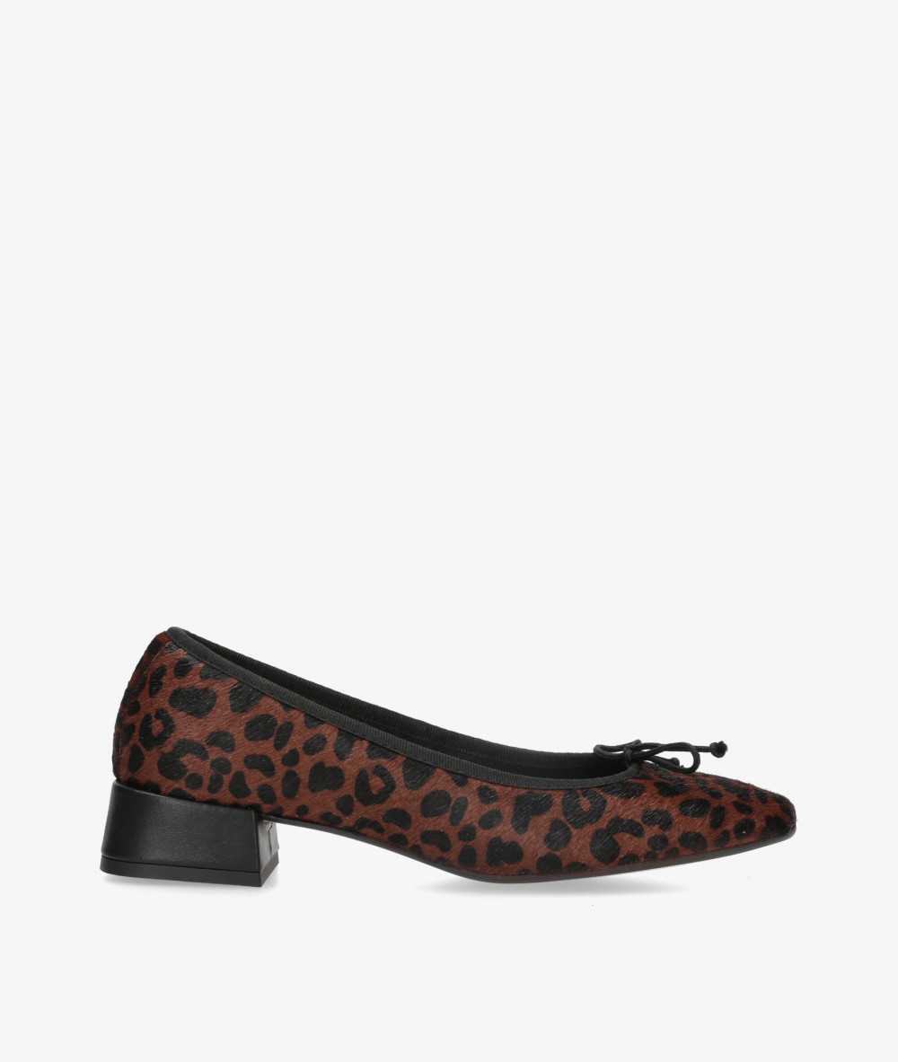 BLOOM Pump shoes VANYSAL in leopard print