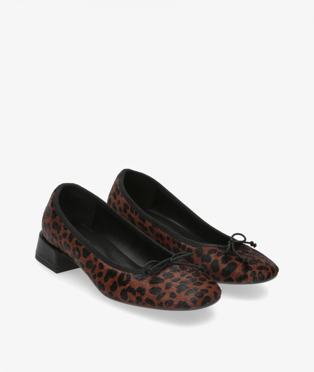 BLOOM Pump shoes VANYSAL in leopard print
