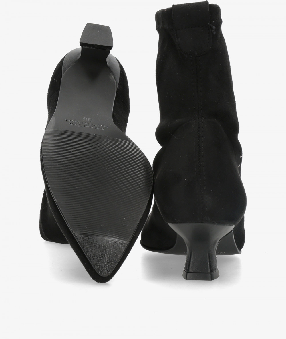 Botines BLOOM  MADI en negro