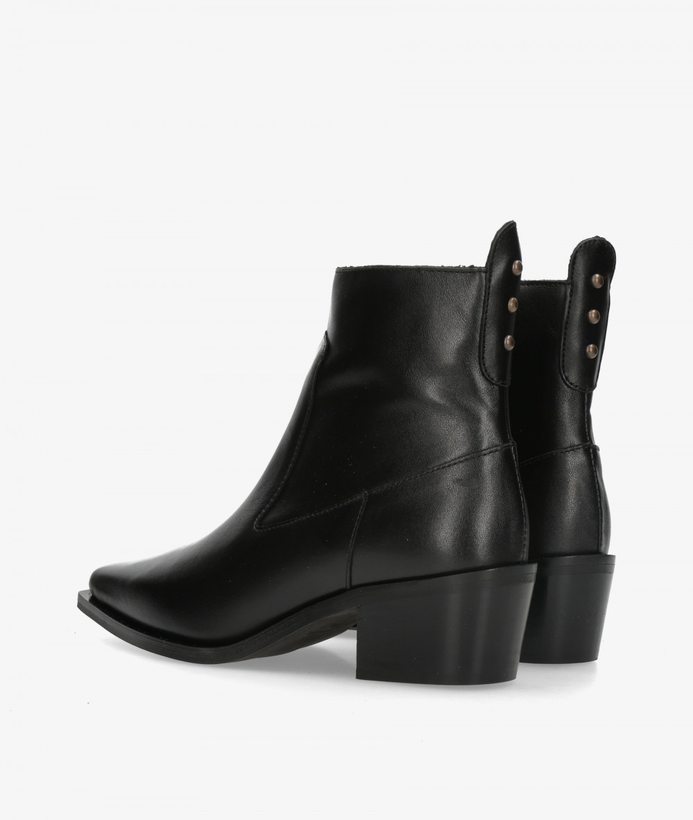 Botines BLOOM  GRACIELA en negro