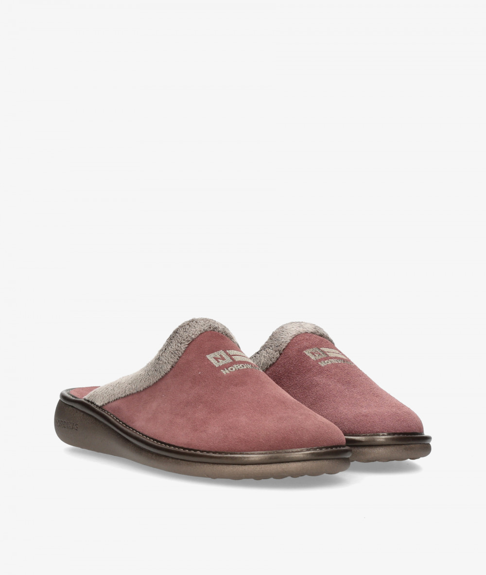 Nordikas Chinela 238-O/8  in nude split suede