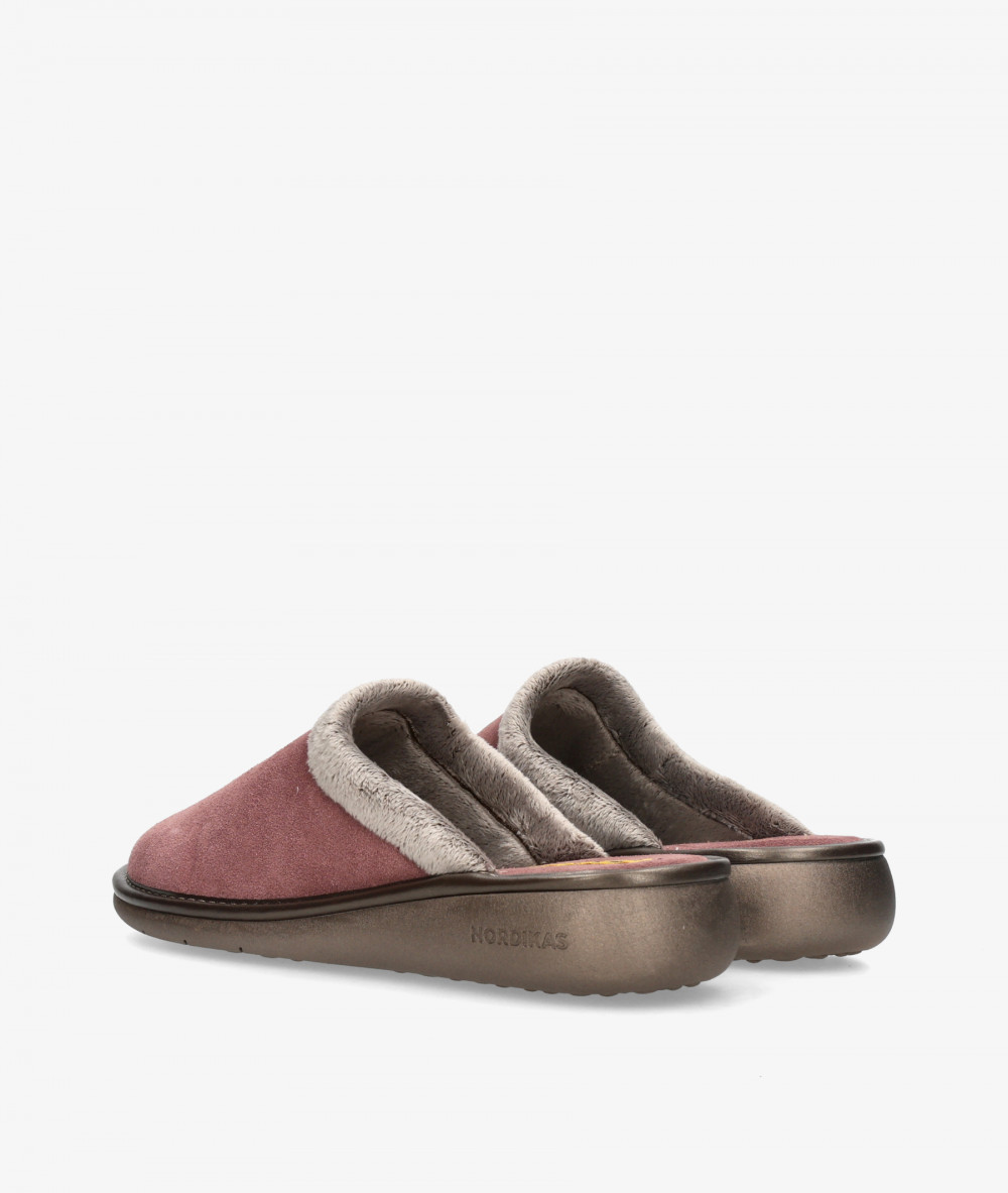 Nordikas Chinela 238-O/8  in nude split suede