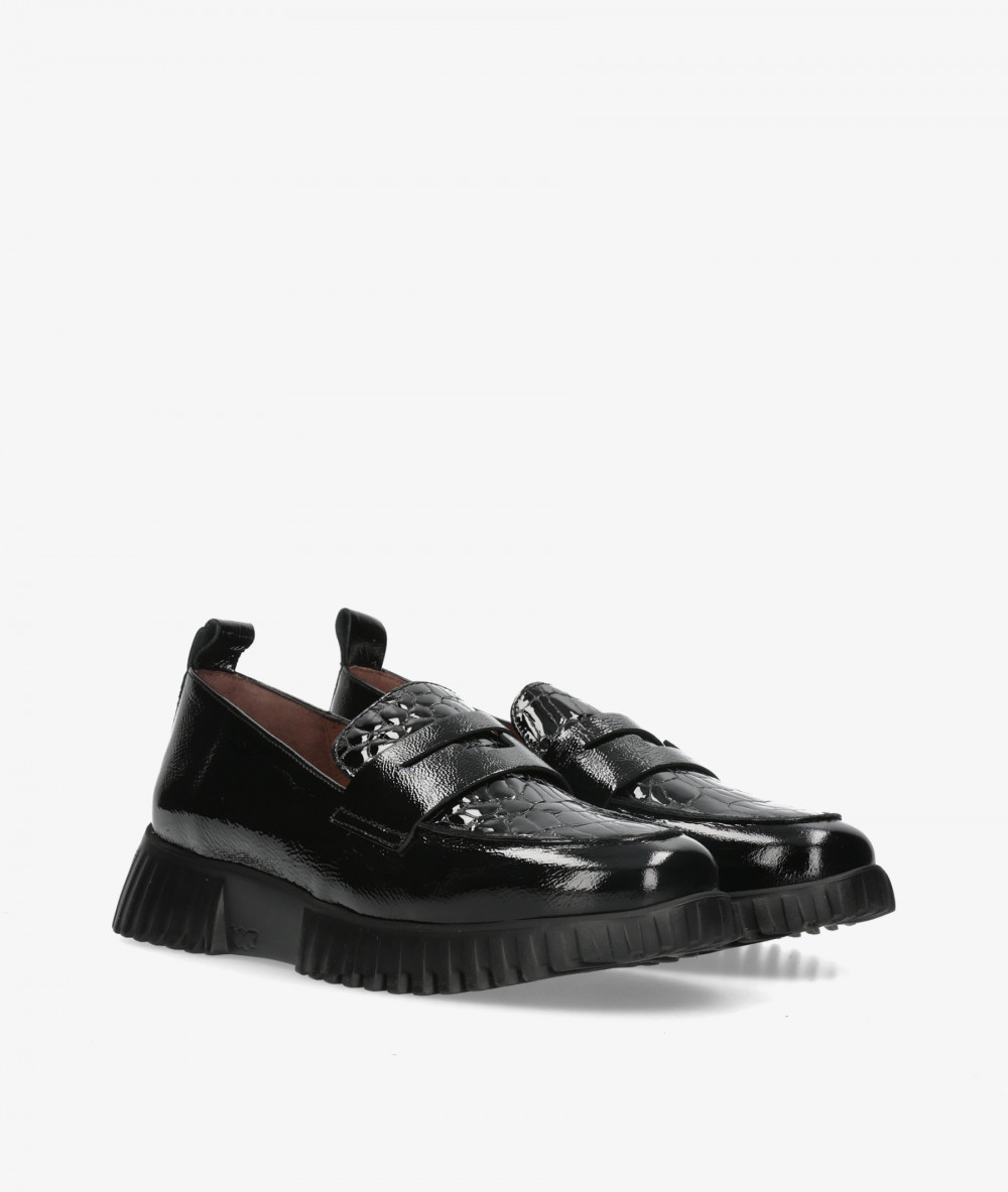 Mocasines Wonders A-4420 en charol negro