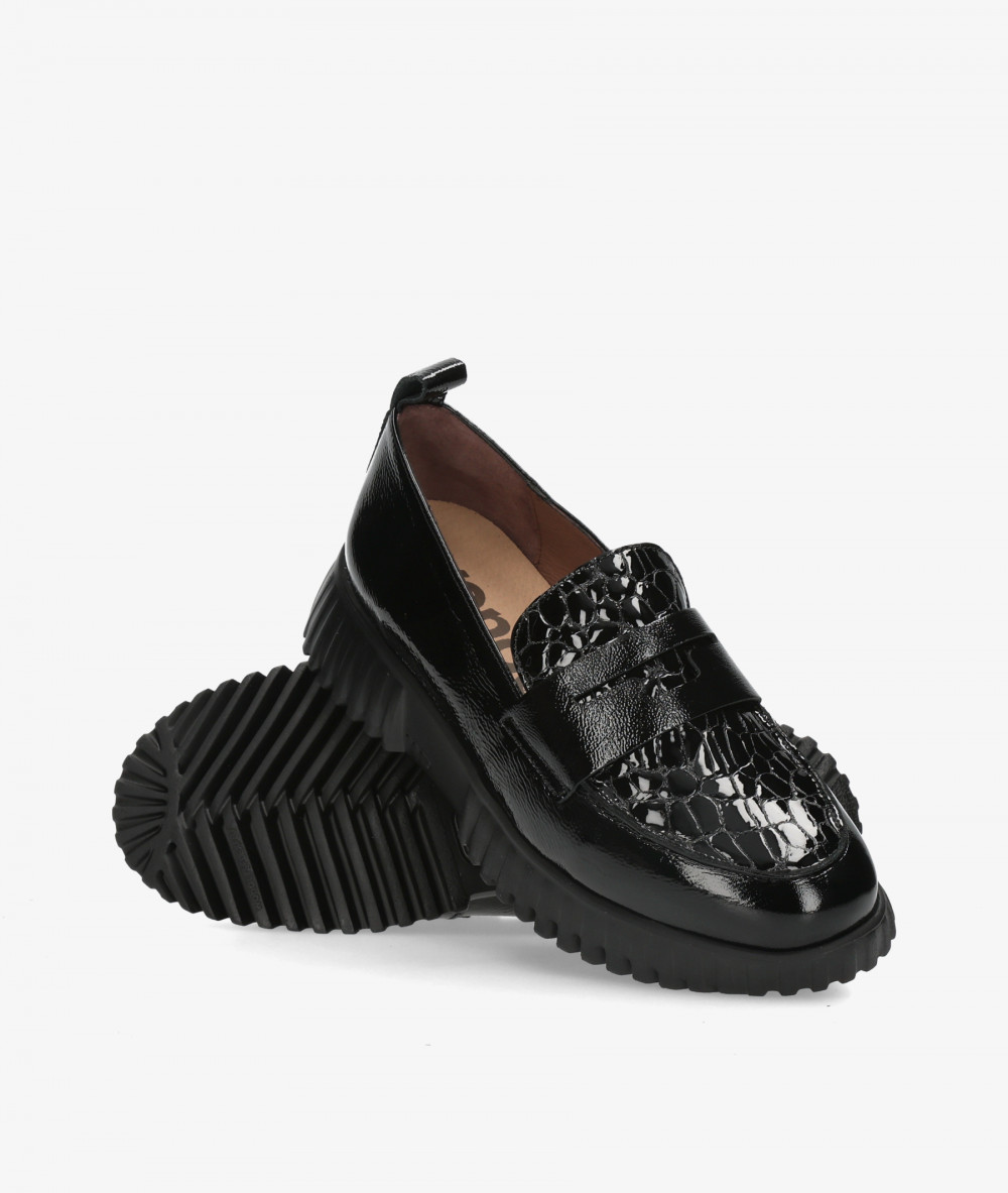 Mocasines Wonders A-4420 en charol negro