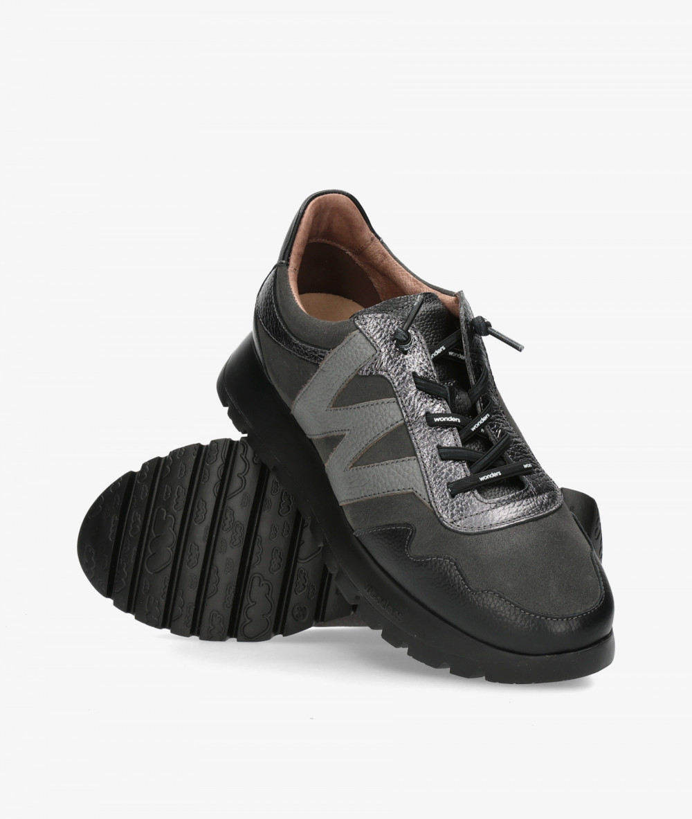 Wonders Sneakers  A-24110 in black