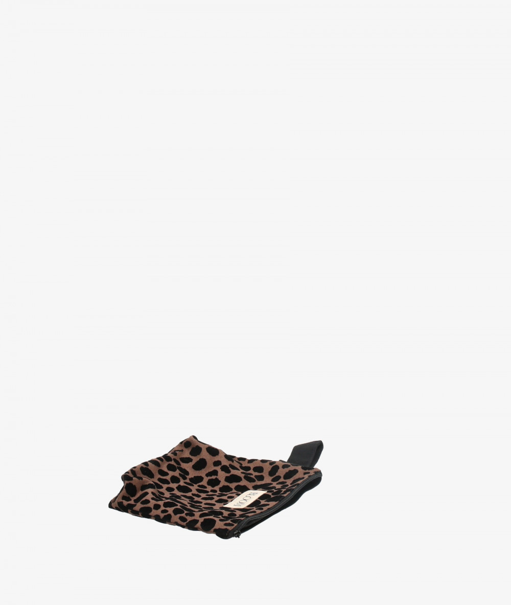Elevate your look! Our COMPLEM