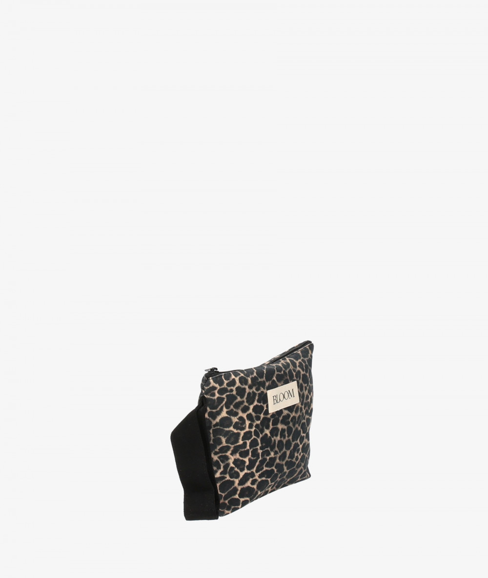 Elevate your look! Our COMPLEM