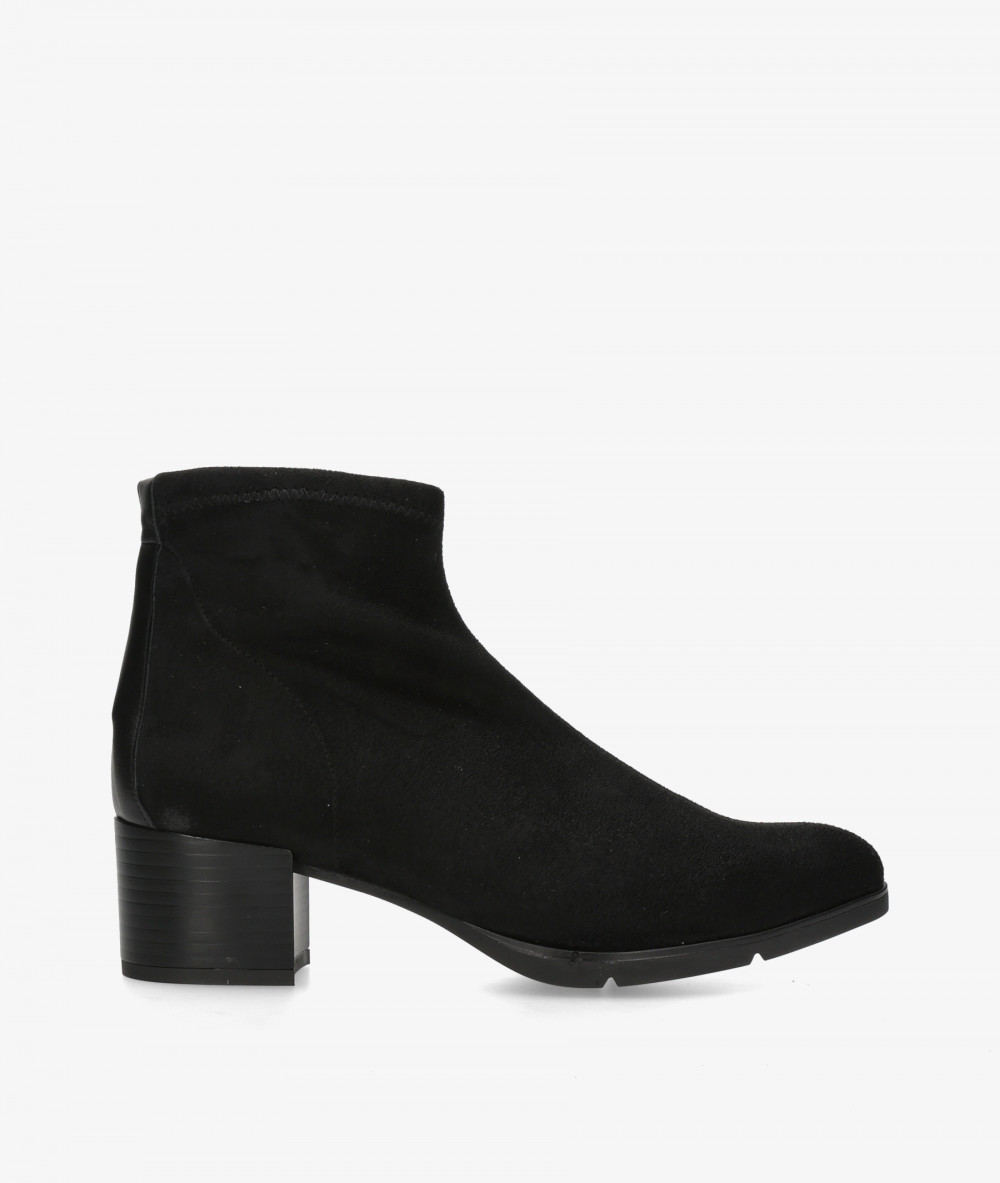 Botines pabloochoa.shoes  5107 en negro