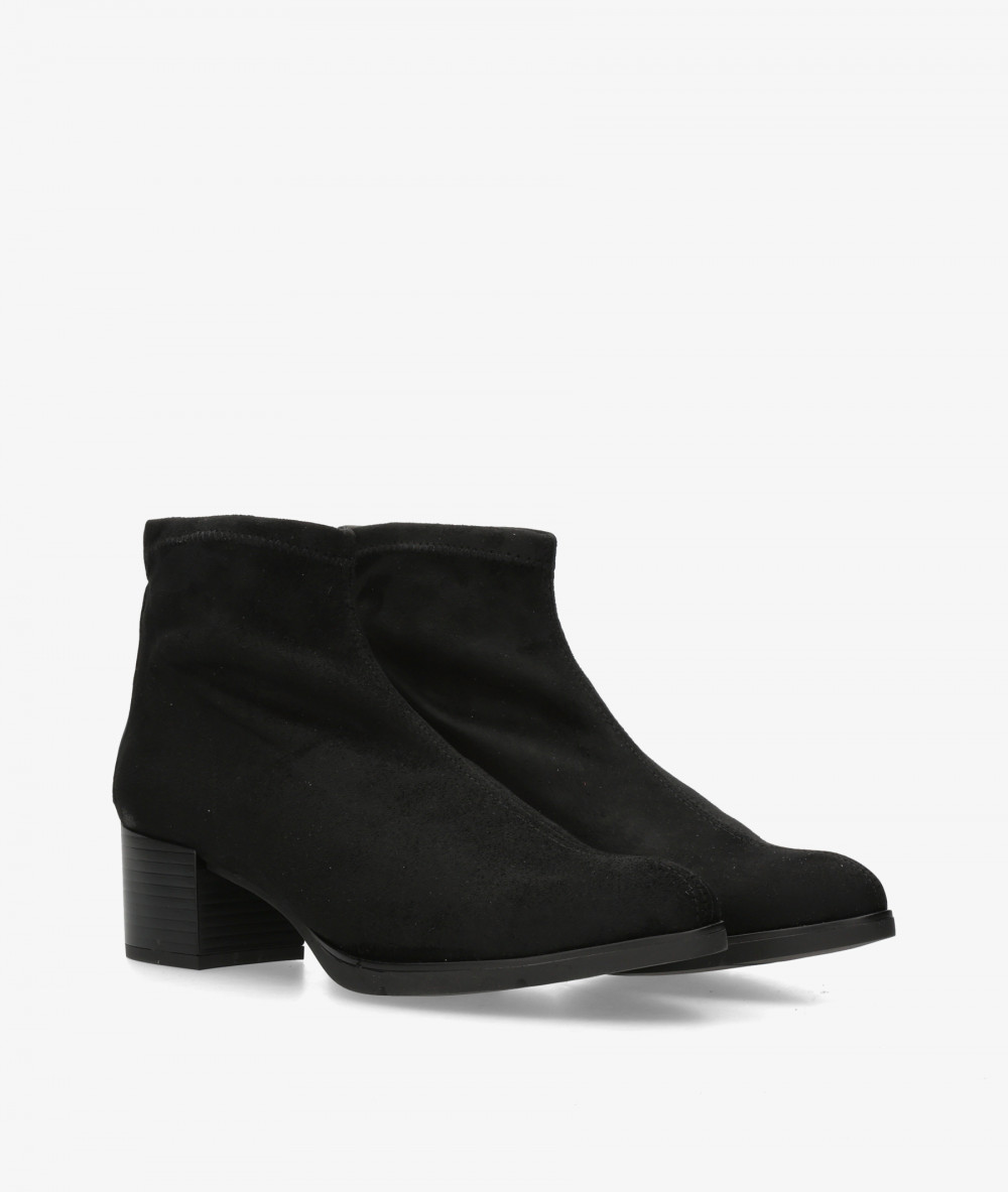 Botines pabloochoa.shoes  5107 en negro