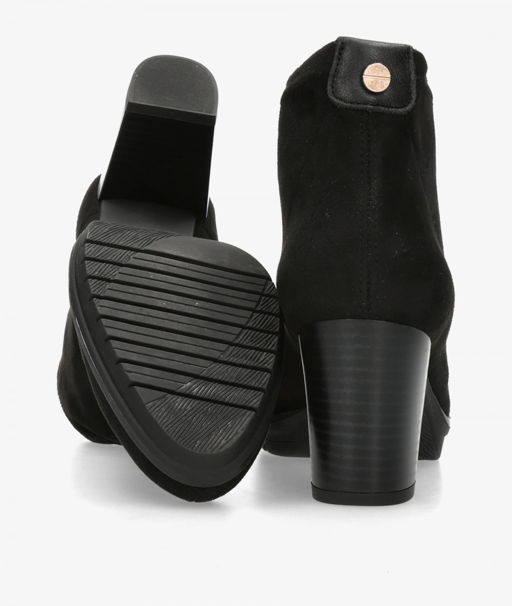 Botines pabloochoa.shoes  5082 en negro