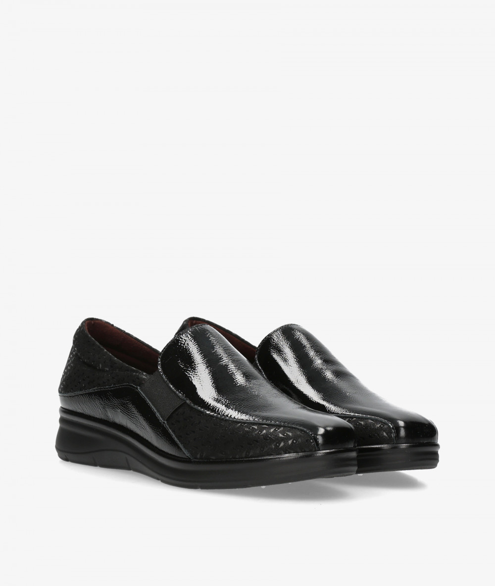 Pitillos ABOTINADO-A 11500 in black patent leather