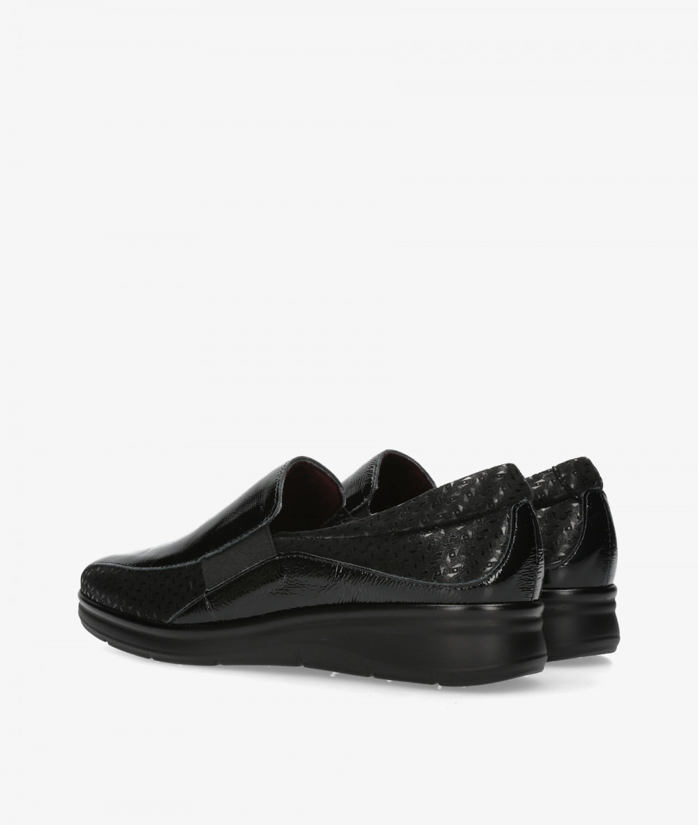 Pitillos ABOTINADO-A 11500 in black patent leather