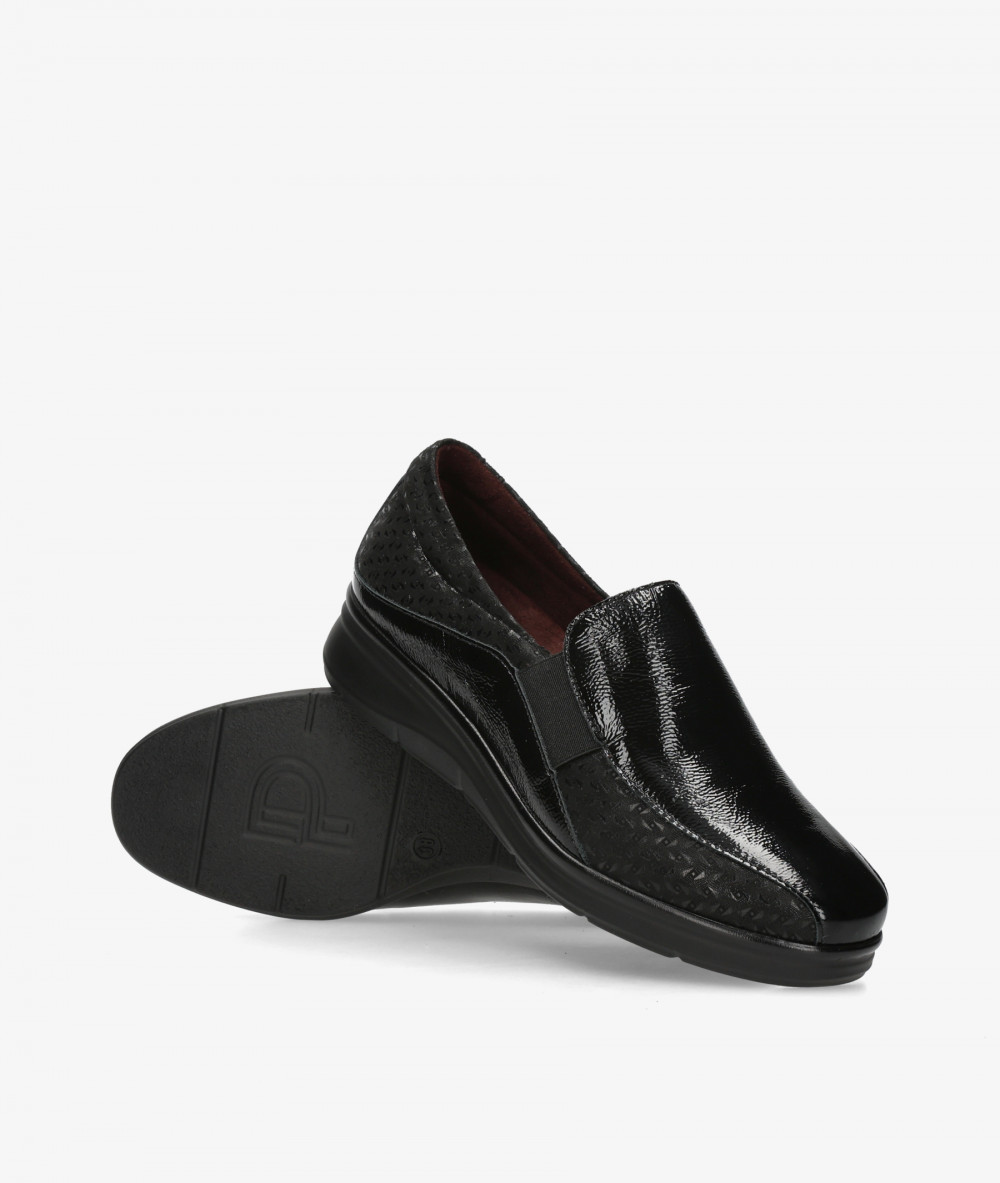 Pitillos ABOTINADO-A 11500 in black patent leather