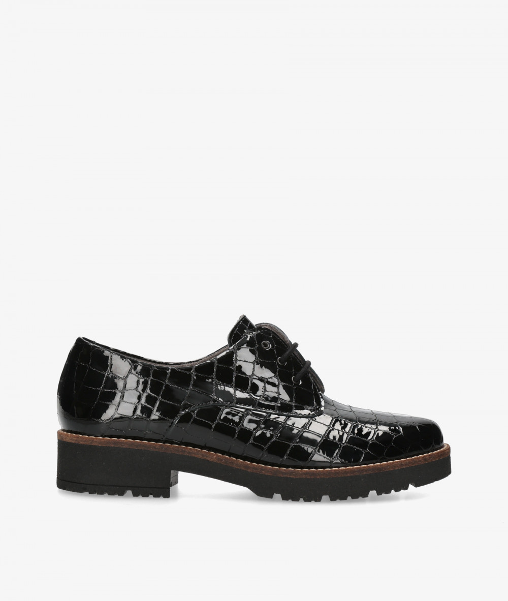 Pitillos Lace-up shoes 10771 in black patent leather
