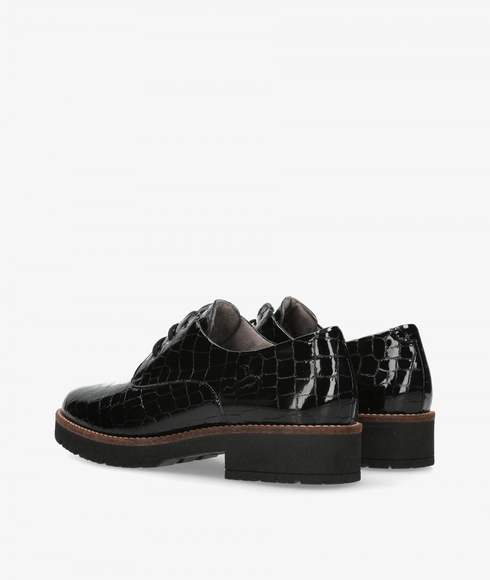 Pitillos Lace-up shoes 10771 in black patent leather