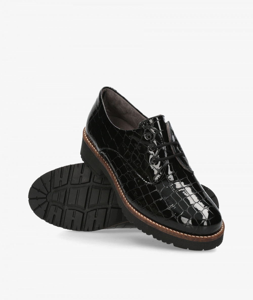 Pitillos Lace-up shoes 10771 in black patent leather