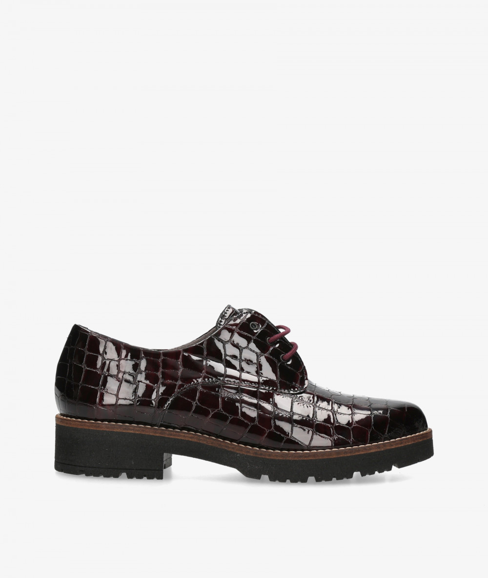 Pitillos Lace-up shoes 10771 in burgundy patent leather