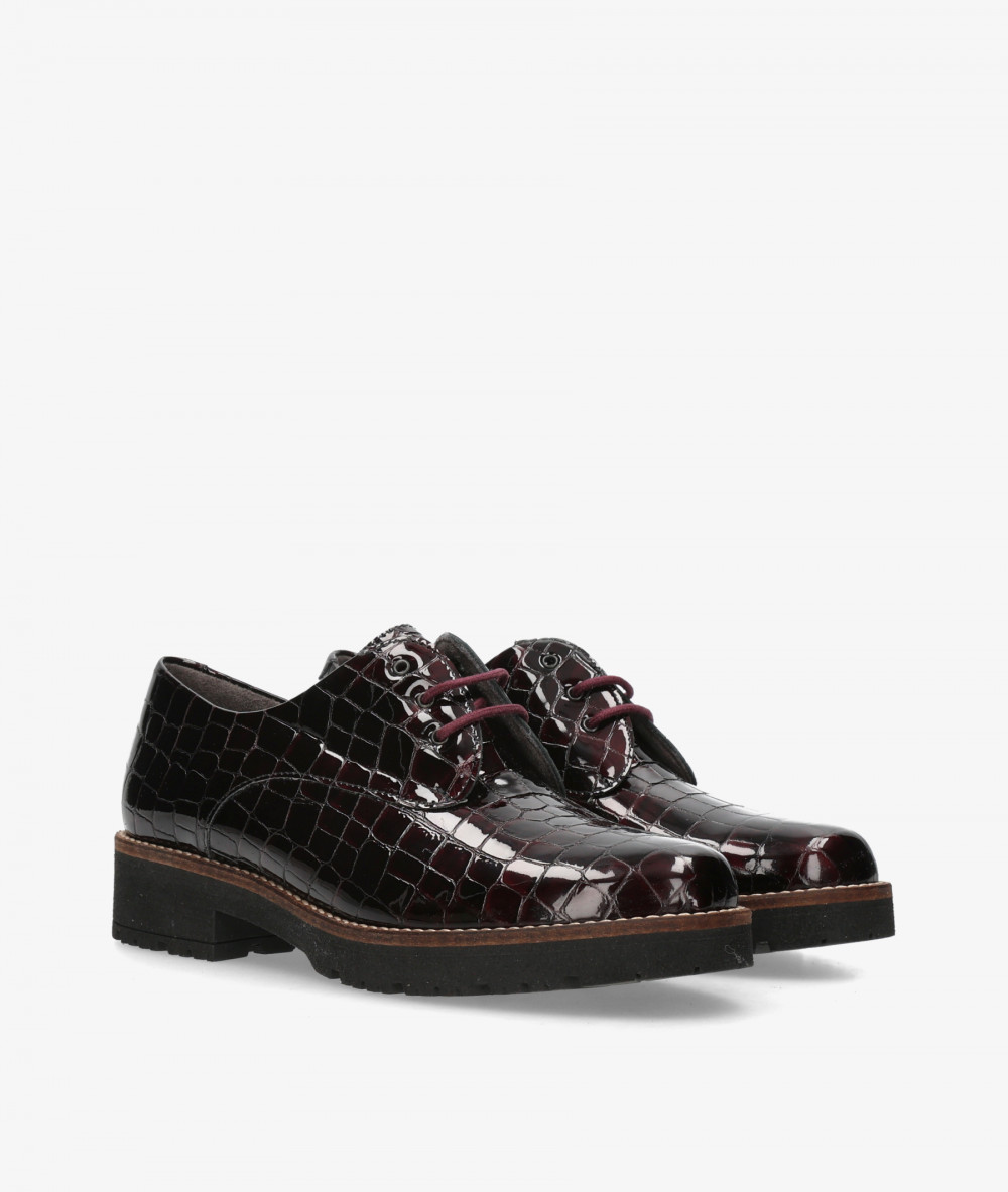 Pitillos Lace-up shoes 10771 in burgundy patent leather