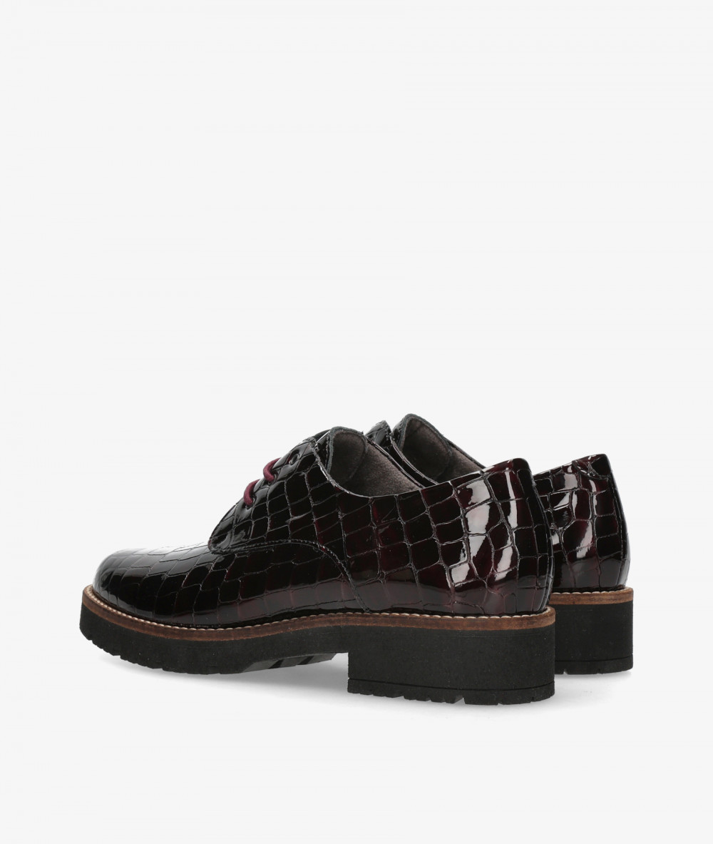 Pitillos Lace-up shoes 10771 in burgundy patent leather