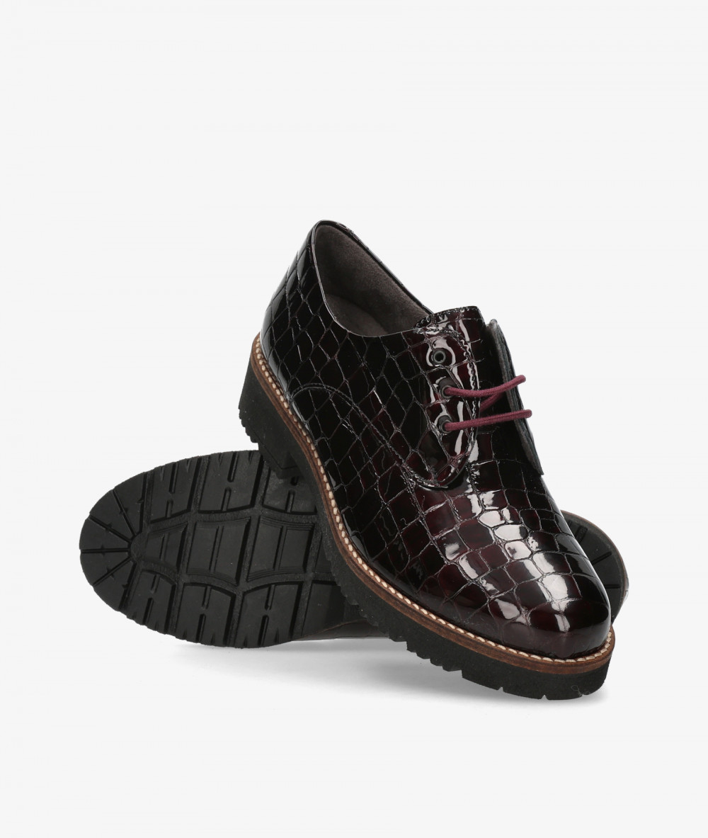 Pitillos Lace-up shoes 10771 in burgundy patent leather