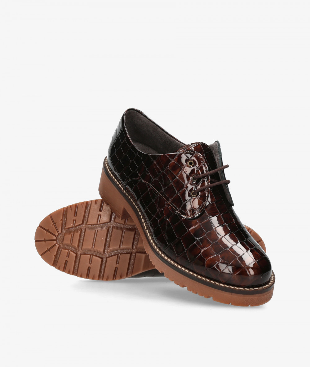 Pitillos Lace-up shoes 10771 in brown patent leather