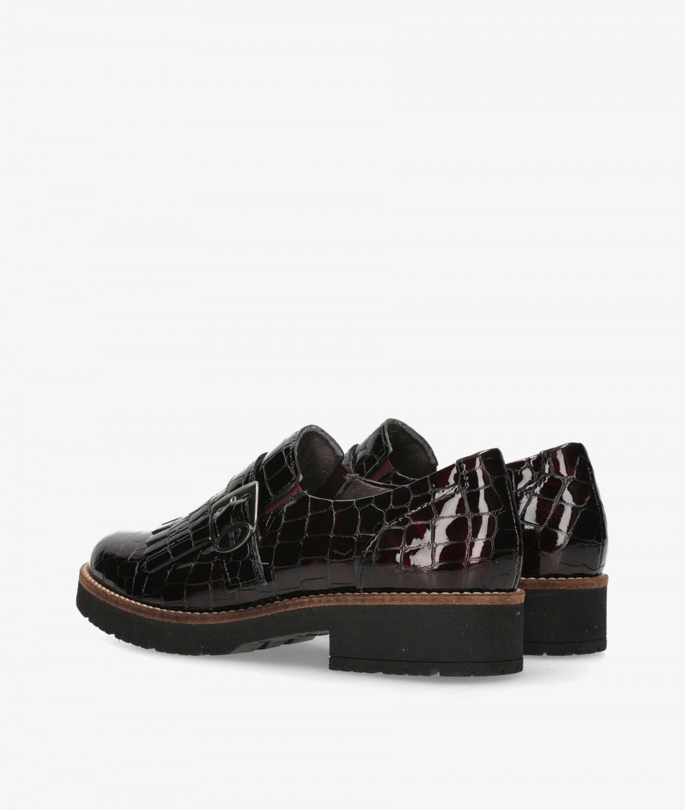 Pitillos Loafers 11560 in burgundy patent leather