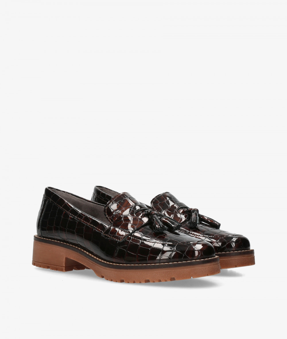 Pitillos Loafers 10770 in brown patent leather