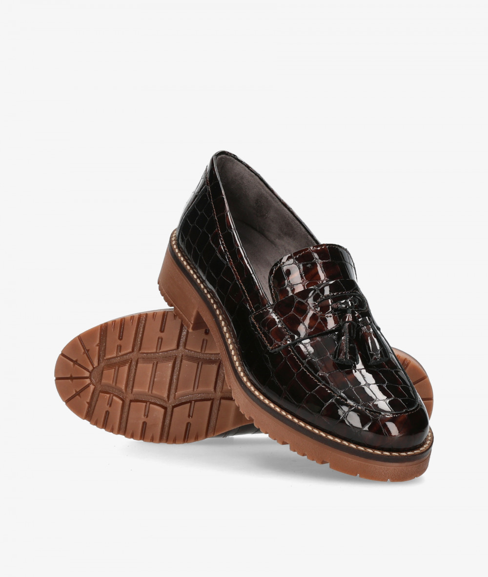 Pitillos Loafers 10770 in brown patent leather