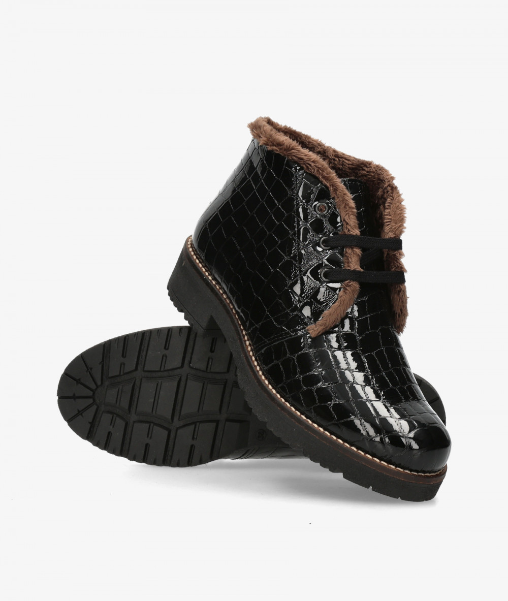 Botines Pitillos  10773 en charol negro