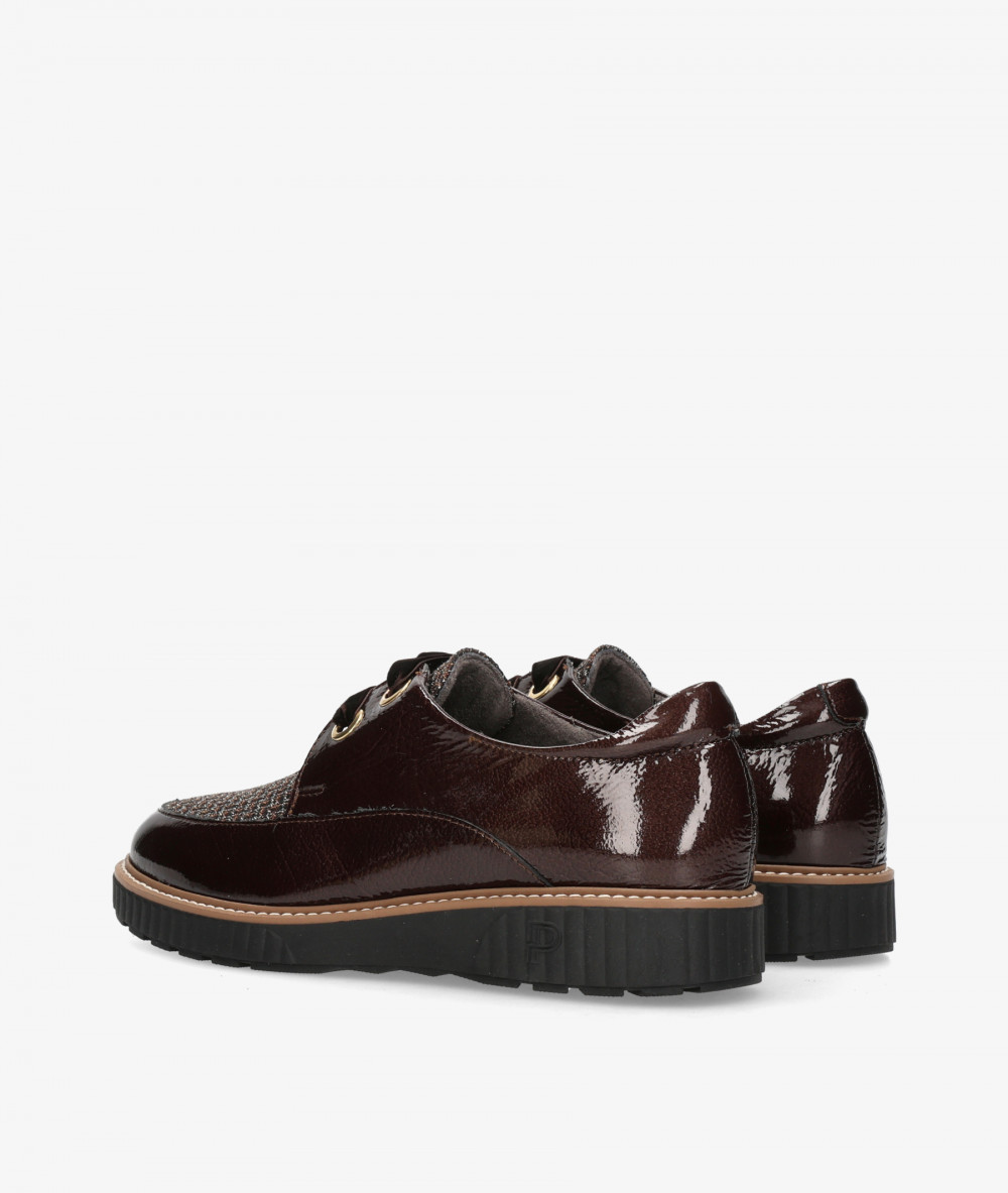 Pitillos Lace-up shoes 11555 in brown patent leather