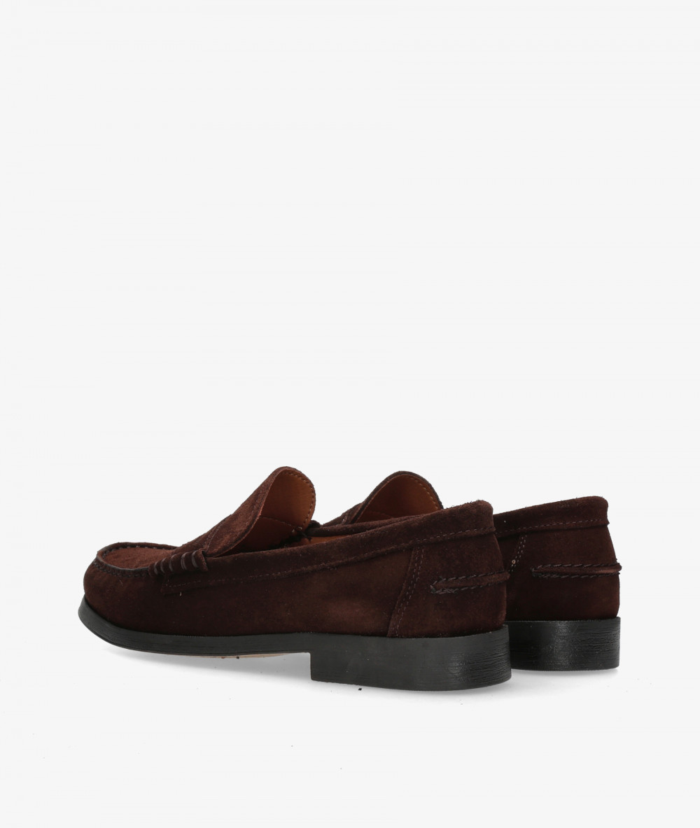 Traveris Loafers 93000 in brown split suede
