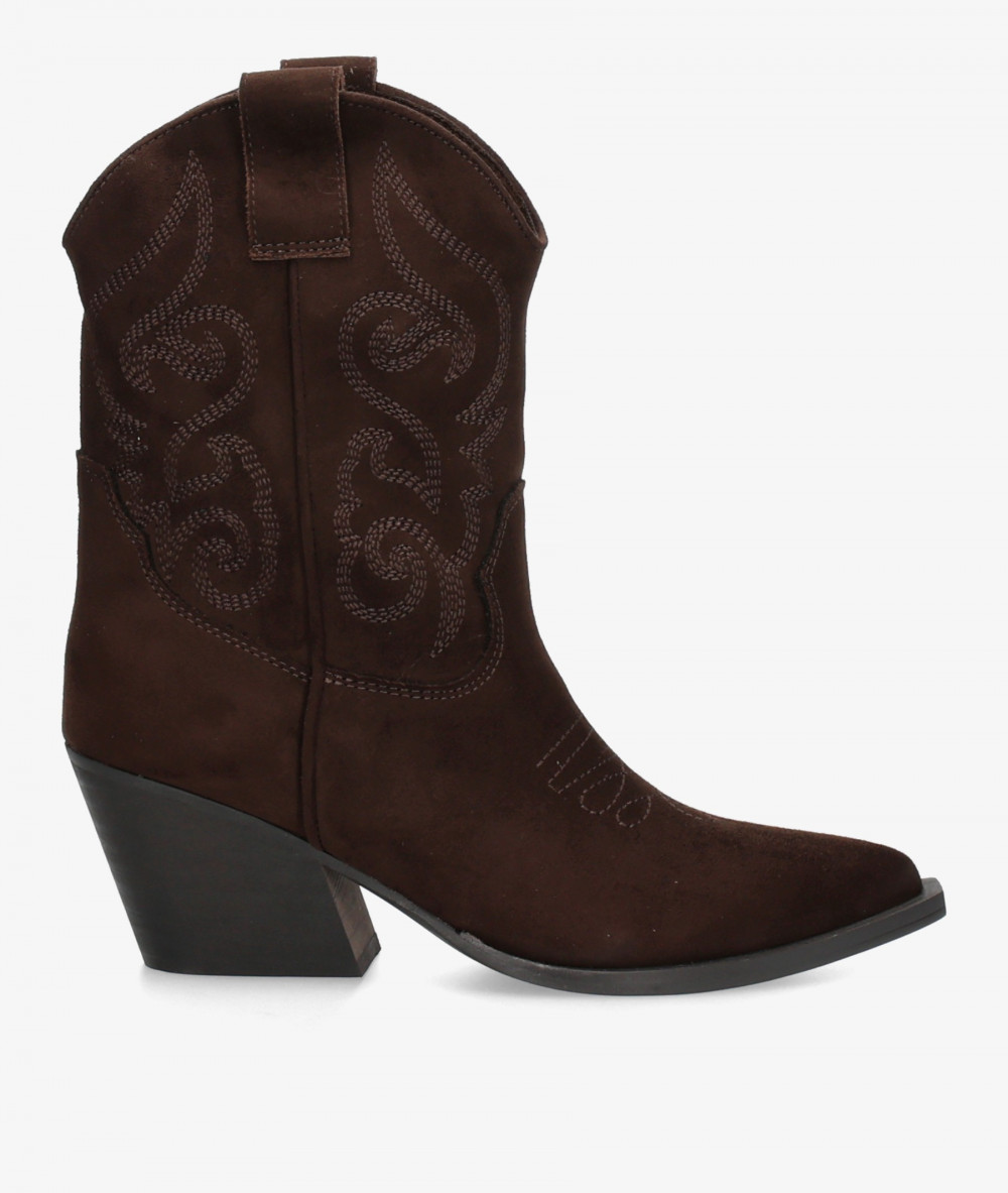 Botas Corina  M6760 en marrón