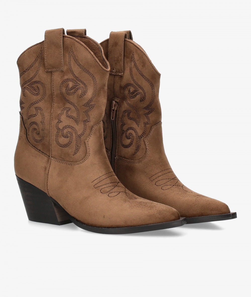 Botas Corina  M6760 en cuero