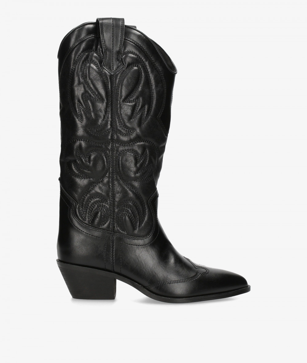 Botas Corina  M6750 en negro