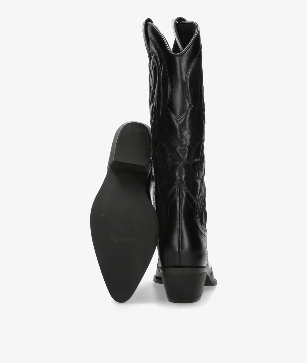 Botas Corina  M6750 en negro