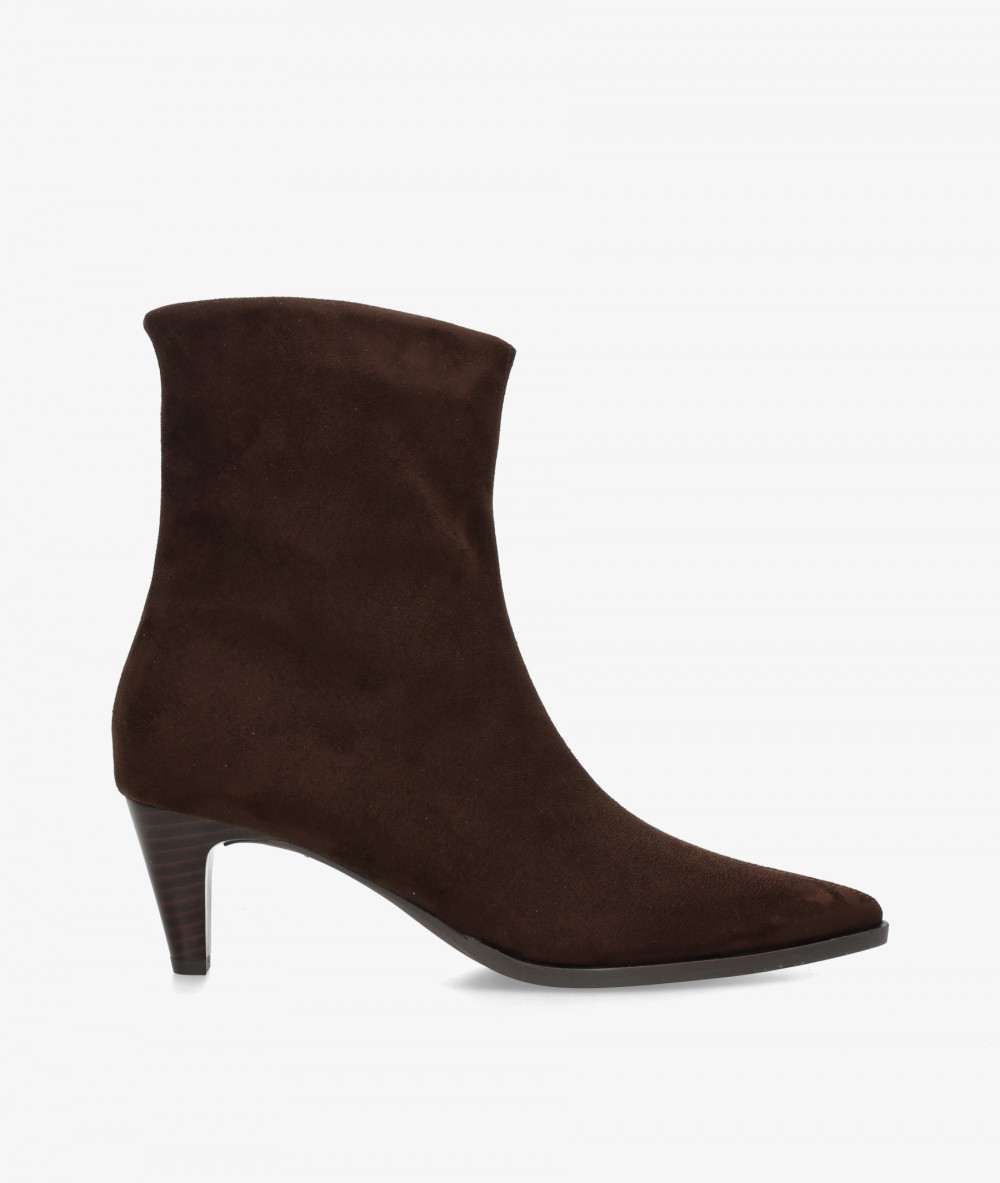 Botines Corina  M6885 en marrón