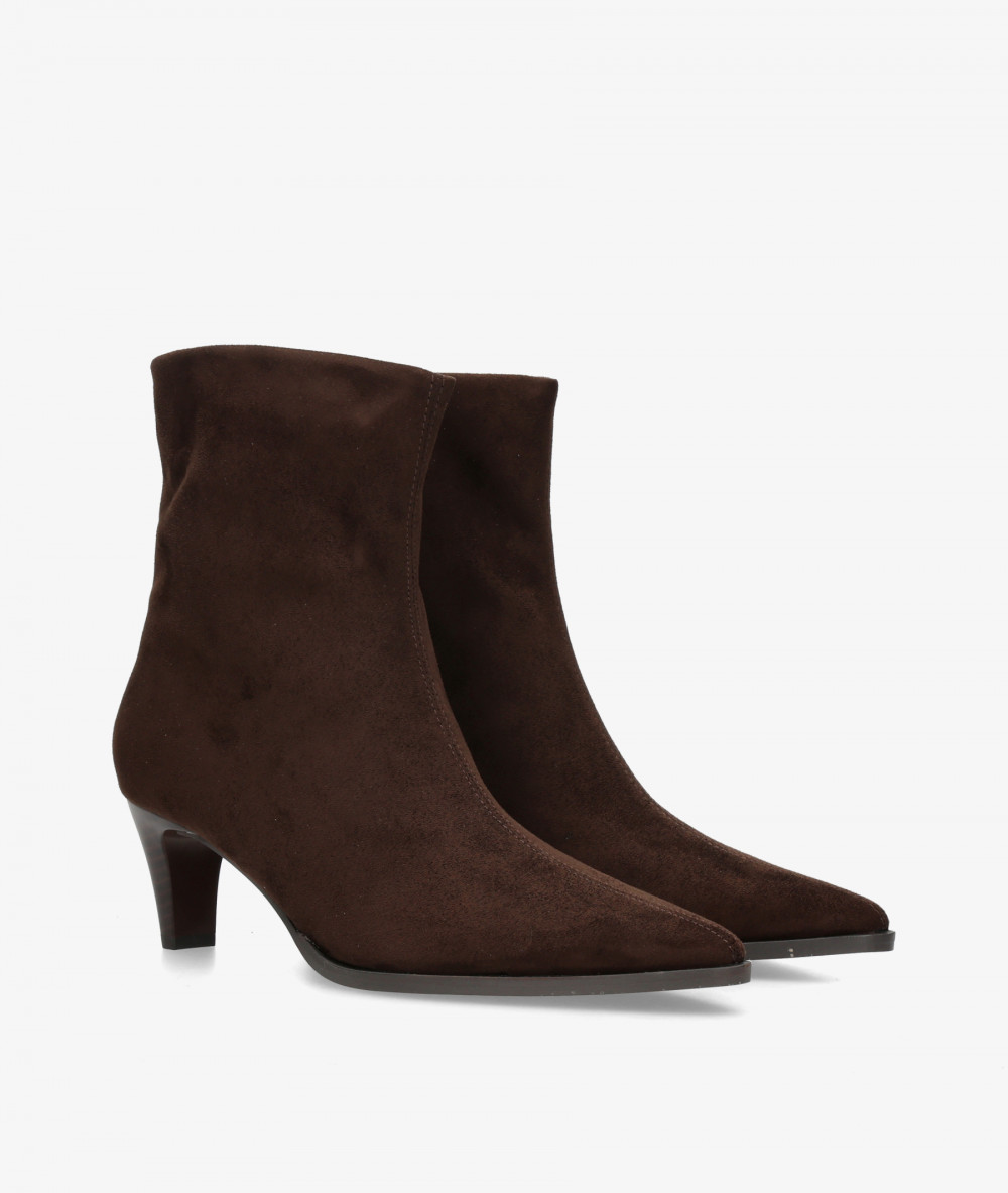 Botines Corina  M6885 en marrón