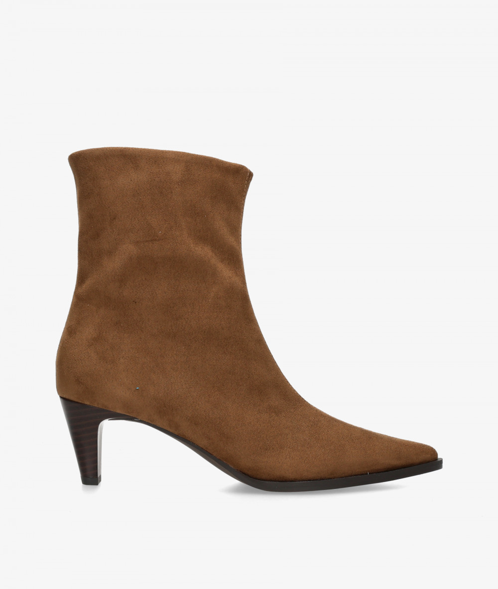 Botines Corina  M6885 en topo