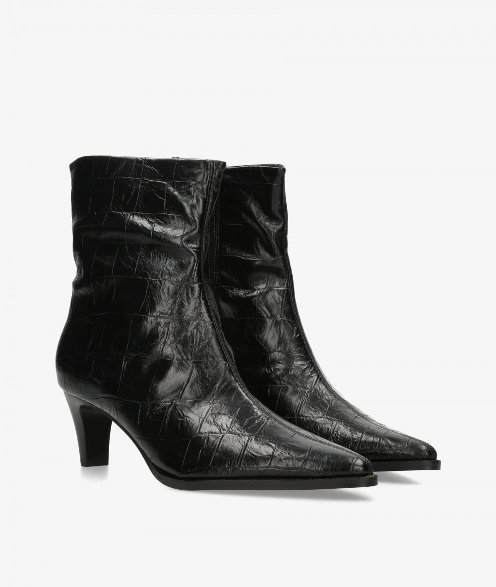 Botines Corina  M6886 en coco negro