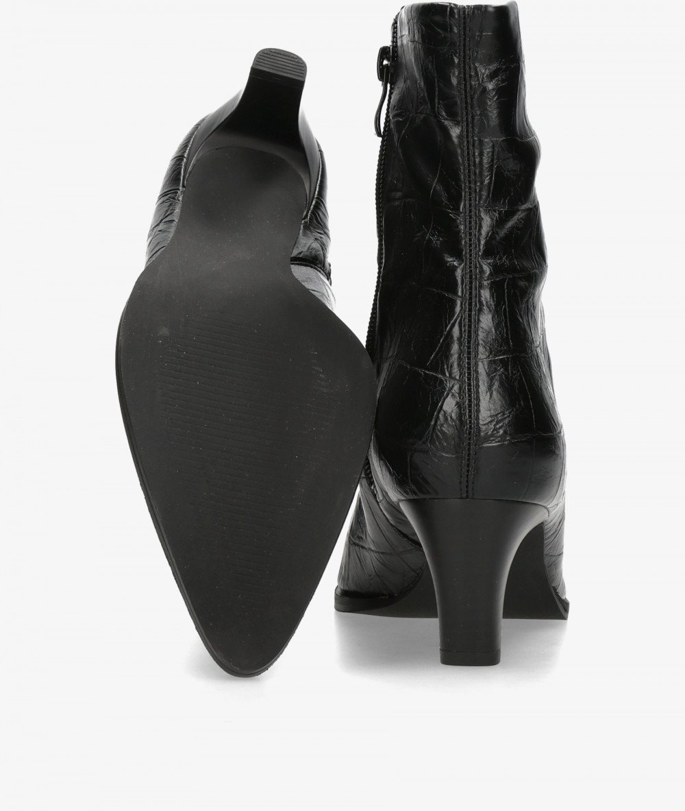 Botines Corina  M6886 en coco negro
