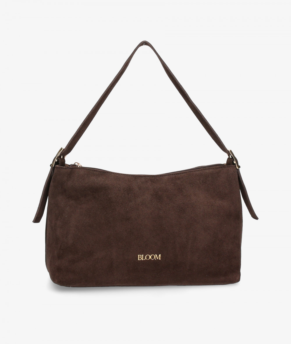 Elevate your look! Our BOLSO de COLGAR collection a combination of design, quality and comfort for your daily outfits