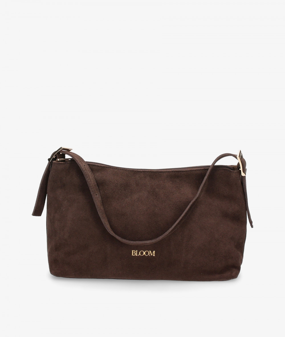 Elevate your look! Our BOLSO de COLGAR collection a combination of design, quality and comfort for your daily outfits