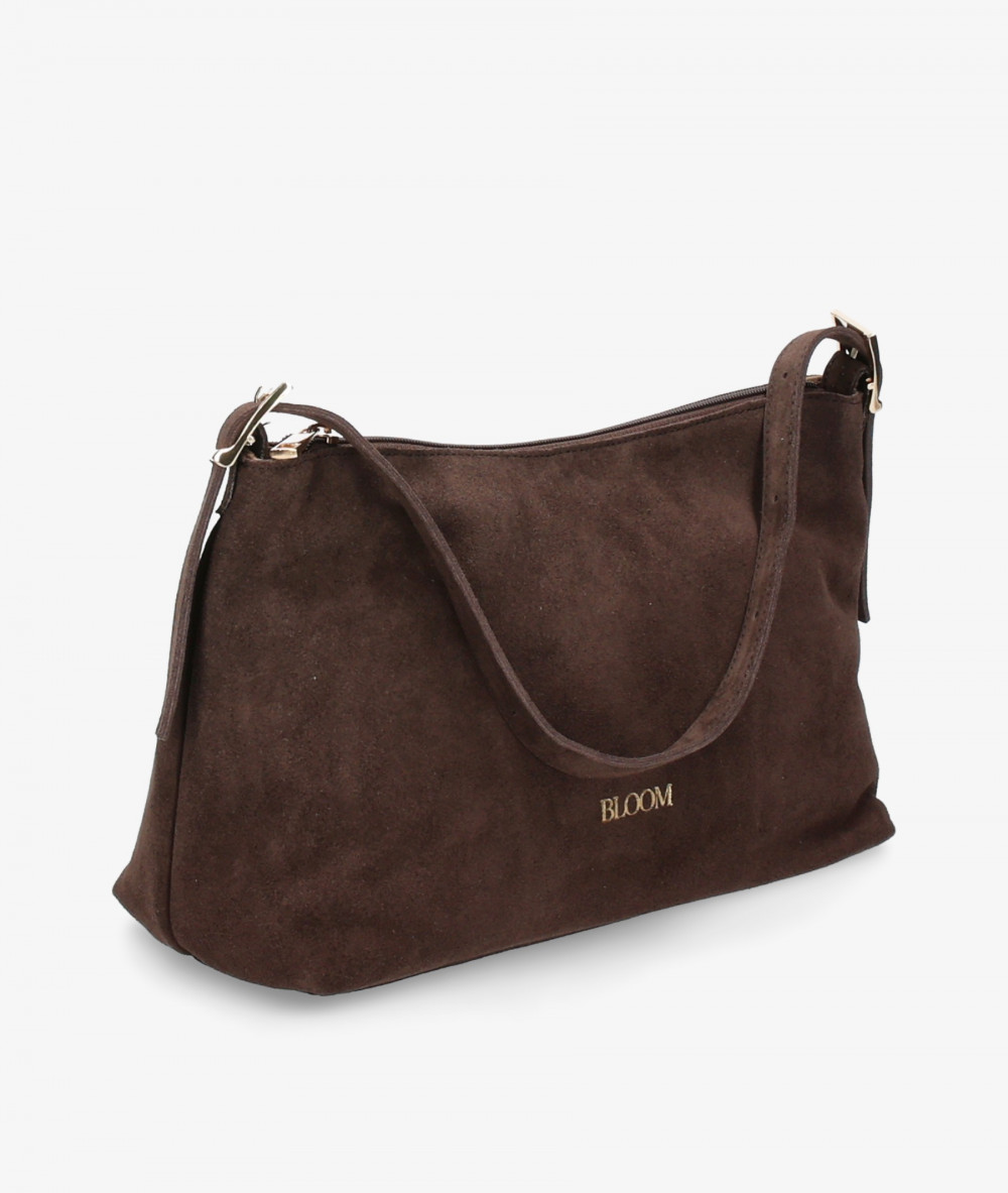 Elevate your look! Our BOLSO de COLGAR collection a combination of design, quality and comfort for your daily outfits