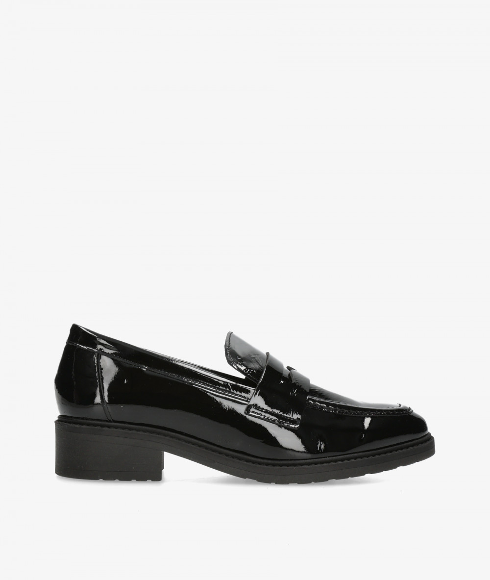 Mocasines Kénnebec 1056 en charol negro