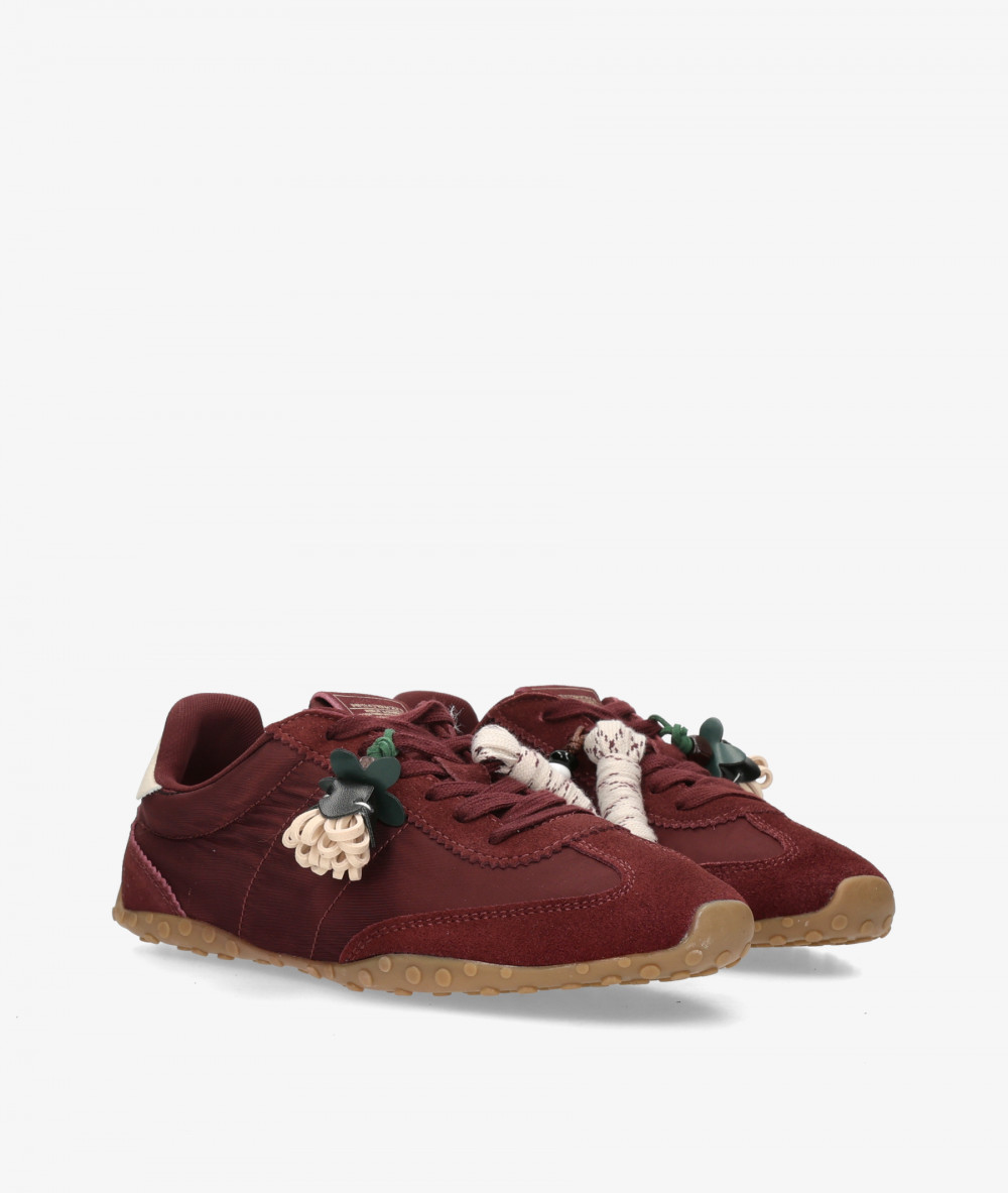 Deportivos Corina  M6505 en burdeos