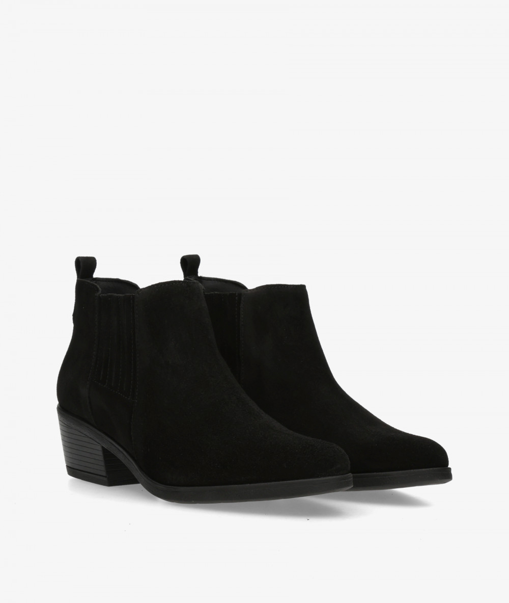 Botines Funny Lola  3450 en serraje negro