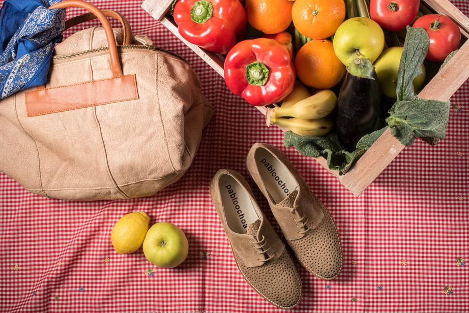 Zapatos con cordones mujer serraje taupe Pabloochoa.shoes- Bolso Beige DMR