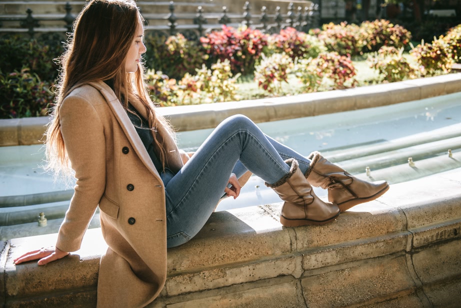 Bota mujer color topo Traveris