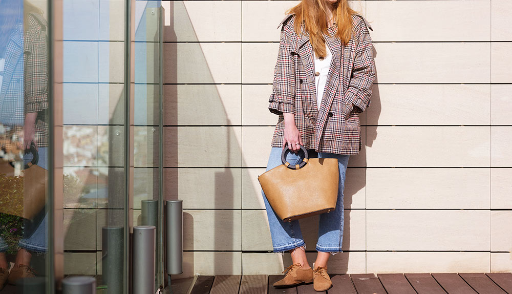 combinar bolsos y zapatos del mismo color